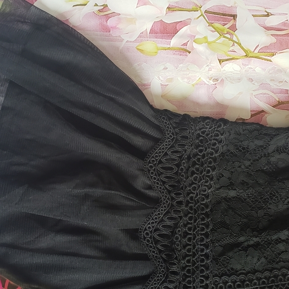 Ake lace and tulle peplum top. Black, Size small. - Picture 12 of 15